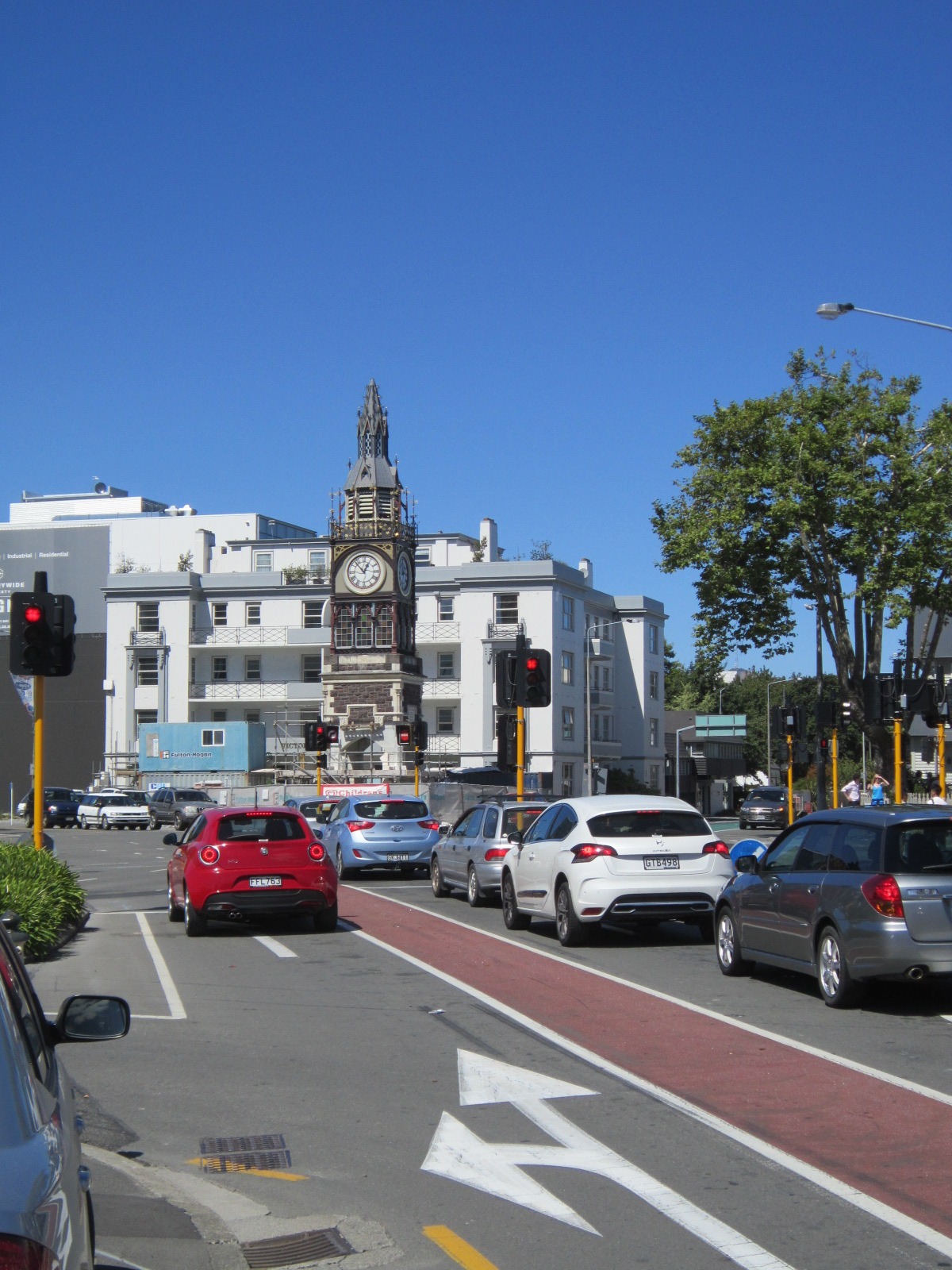 Kruispunt met klokkentoren in Christchurch